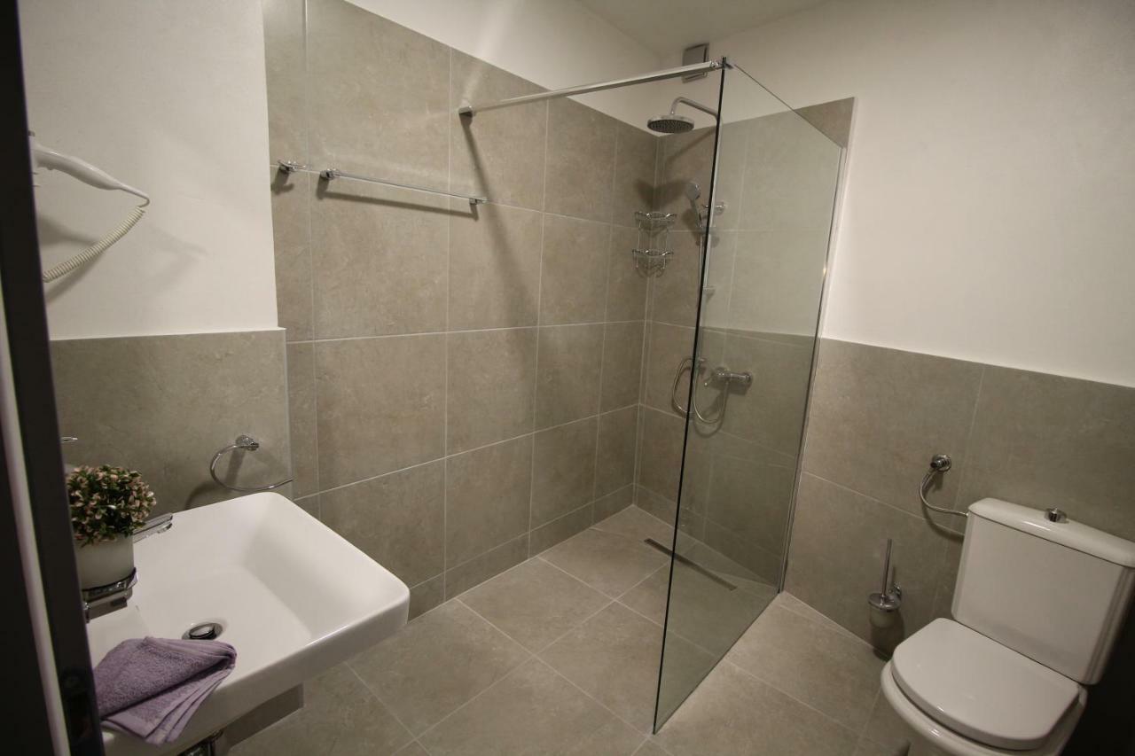 Sette Stanze Hotel Porec Bagian luar foto