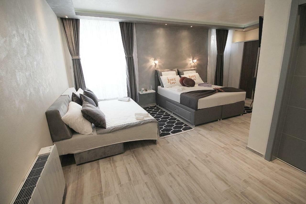 Sette Stanze Hotel Porec Bagian luar foto