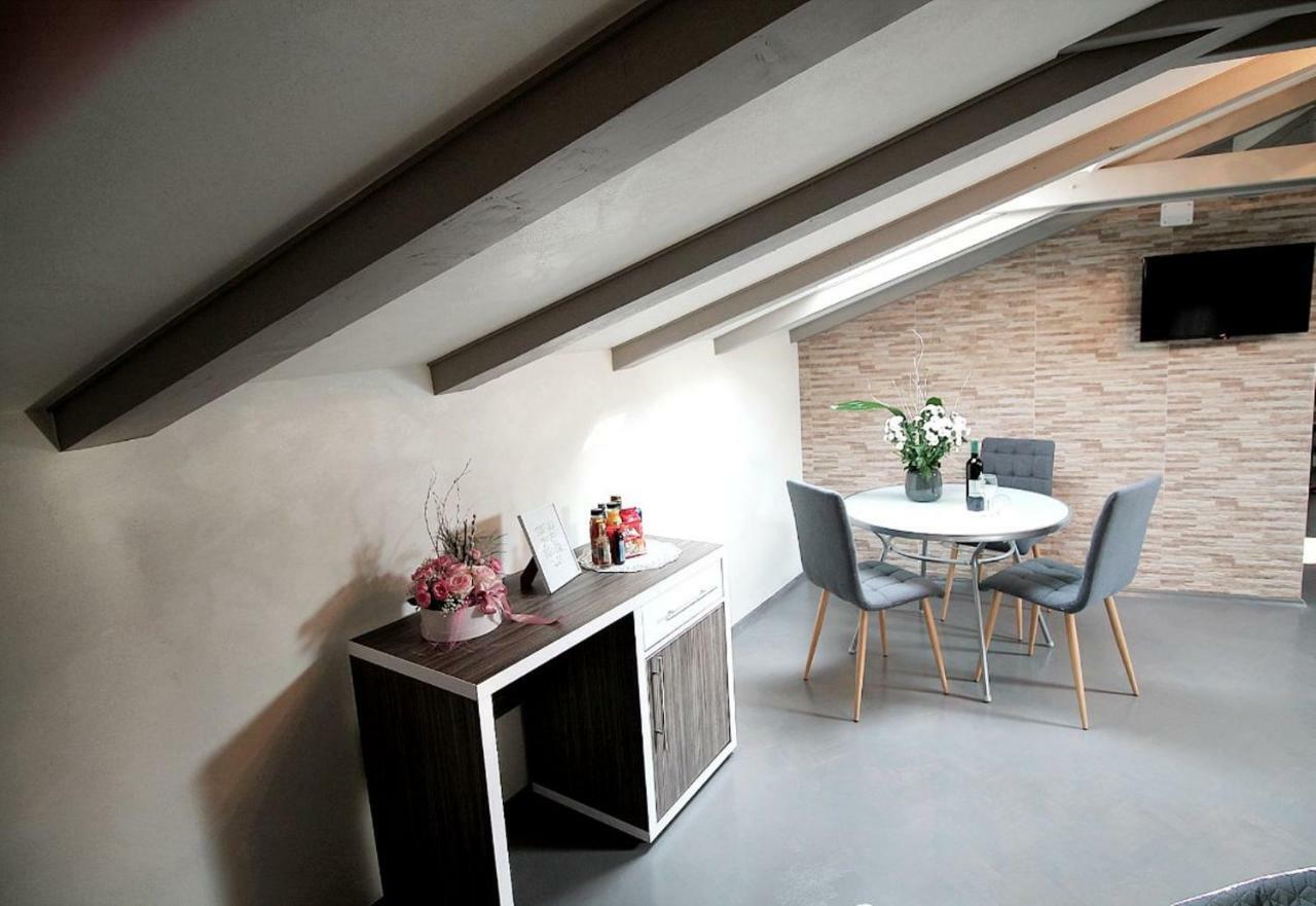 Sette Stanze Hotel Porec Bagian luar foto